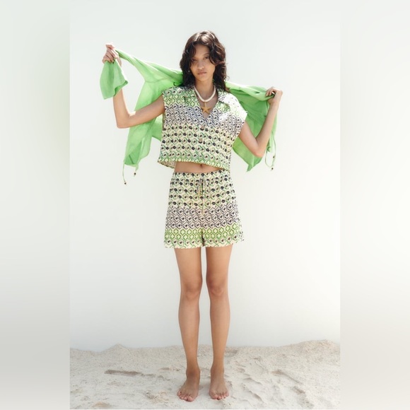 Zara Tops - Zara Elastic Waist Printed Short